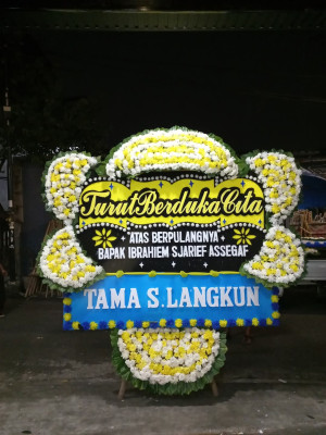 Papan Bunga Duka di Kradenan