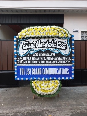 Papan Bunga Duka di Kradenan